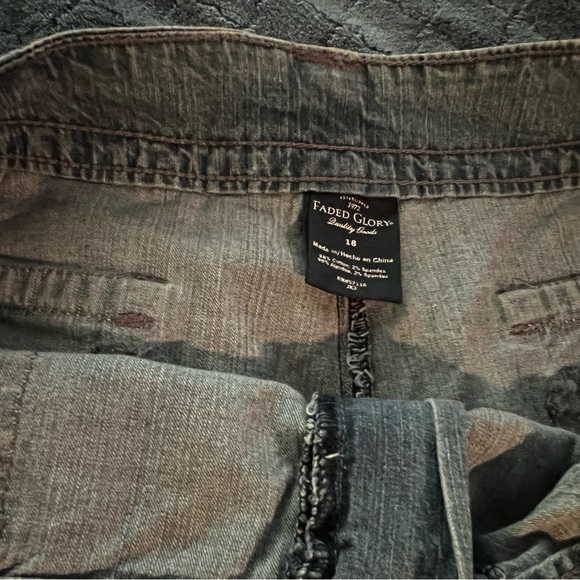 Faded Glory jean shorts - plus size 18 - Picture 4 of 5